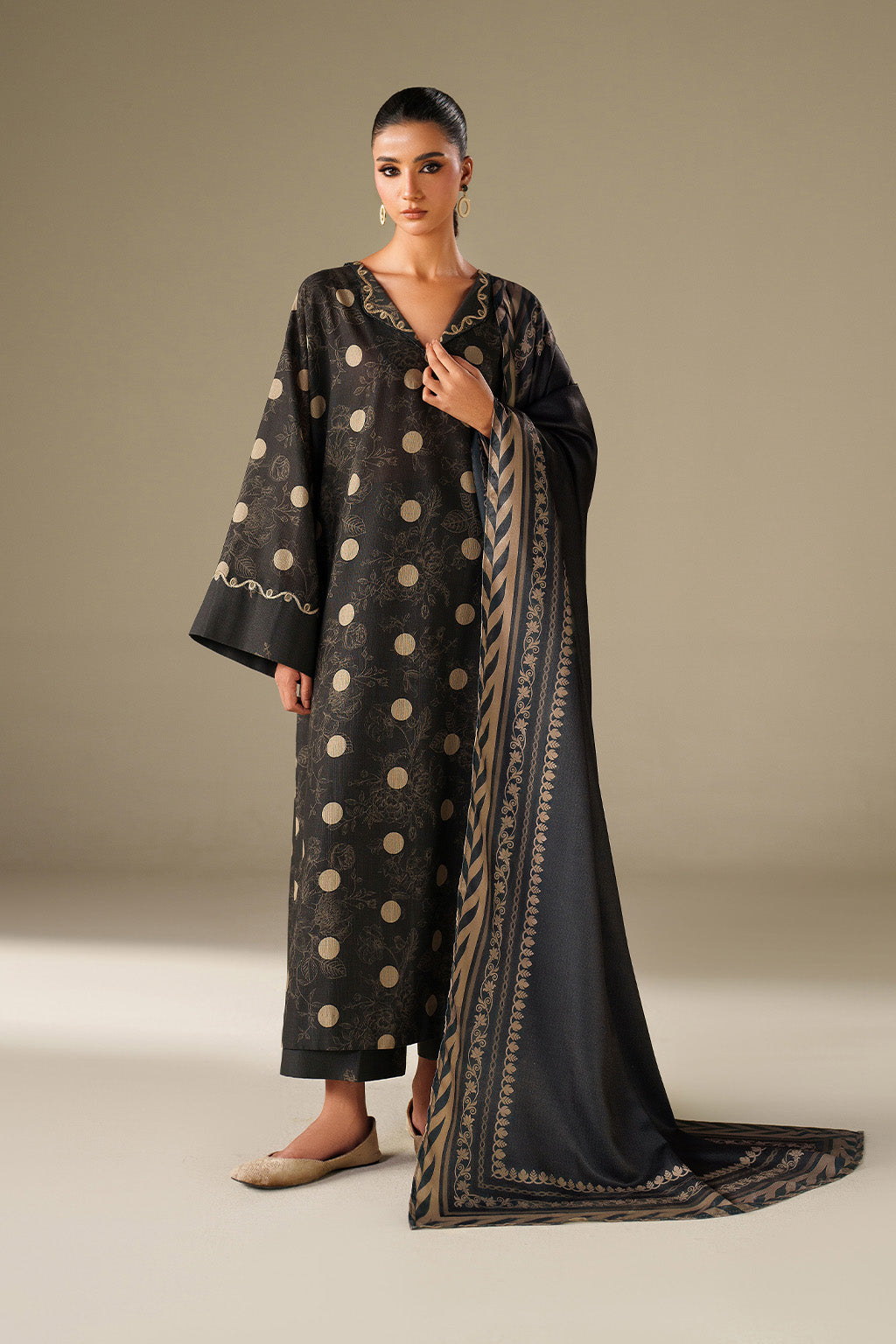 UE-571 Printed Khaddar