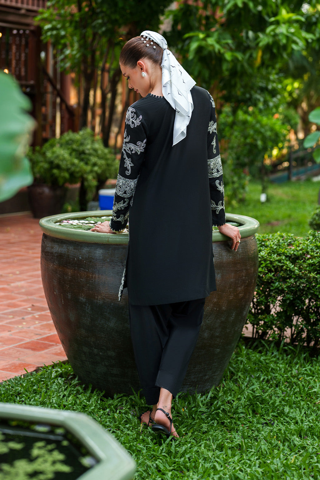 IP-331  Dyed  Lawn - Iznik