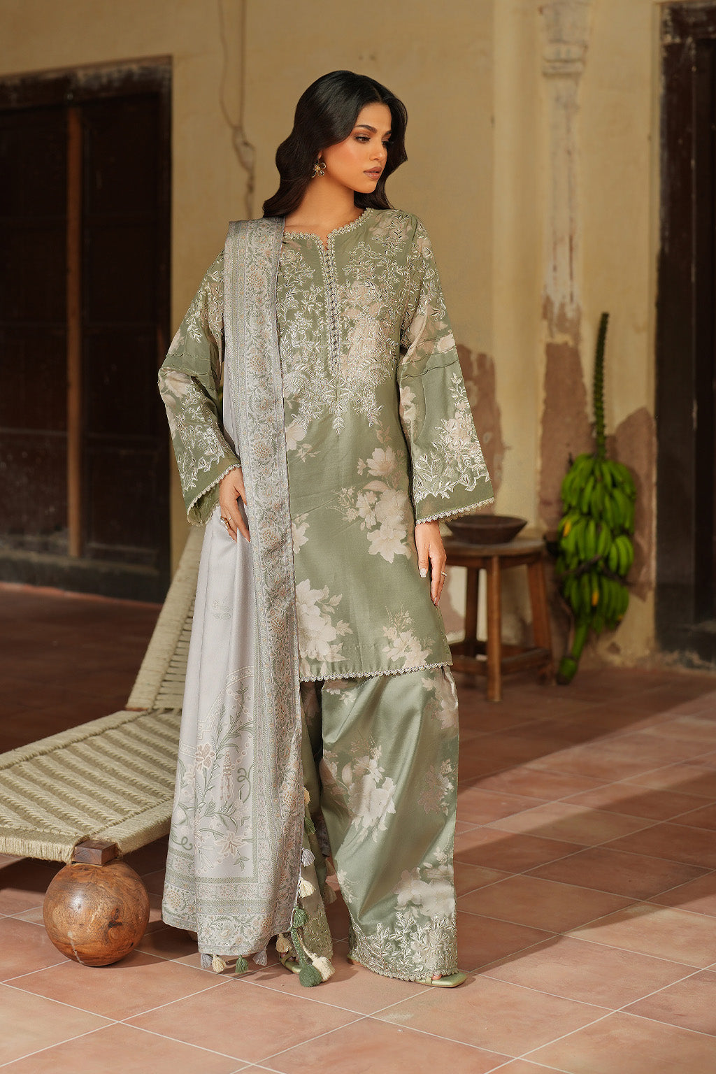 IPF-08  Embroidered Linen