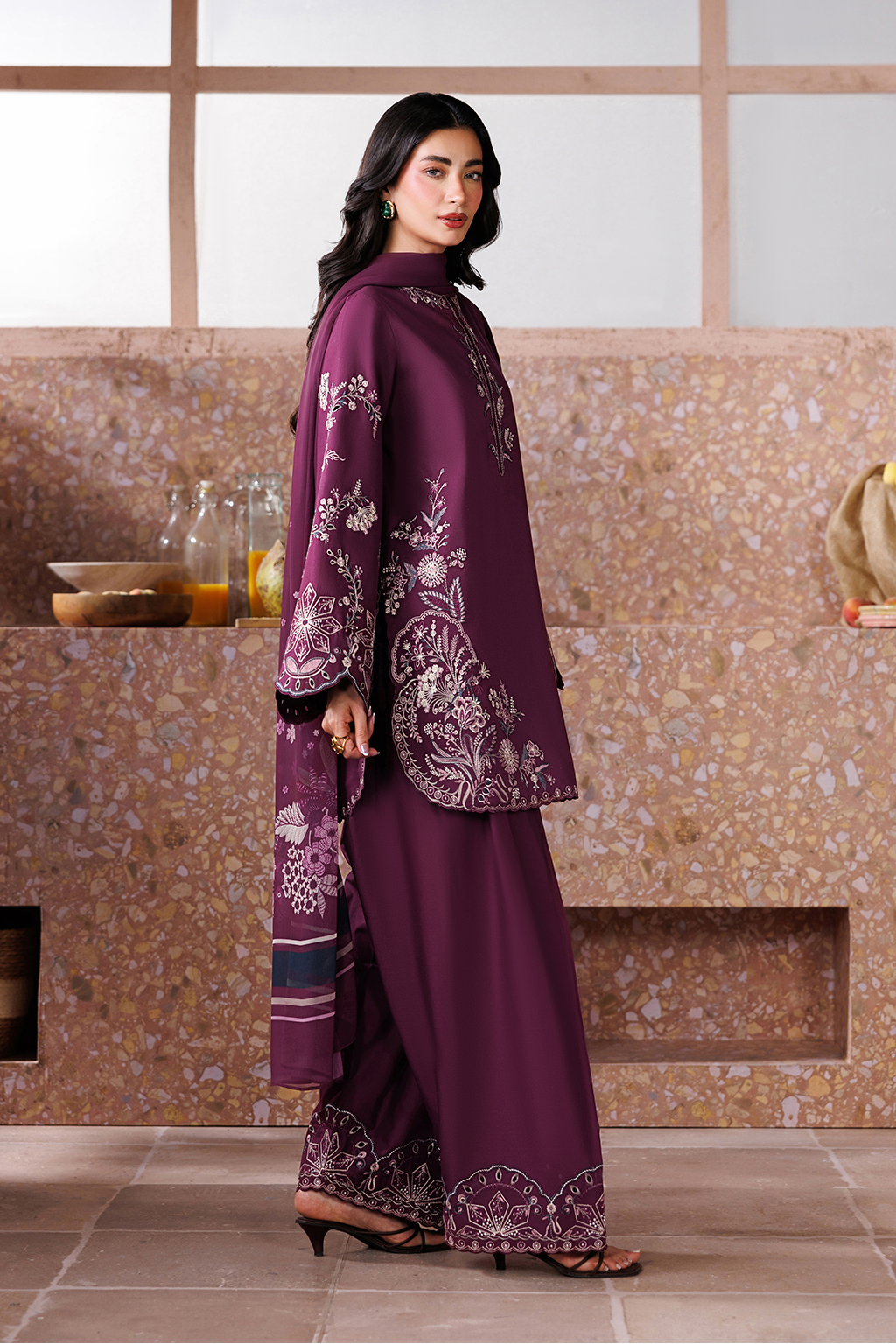 UE-703 Embroidered Lawn