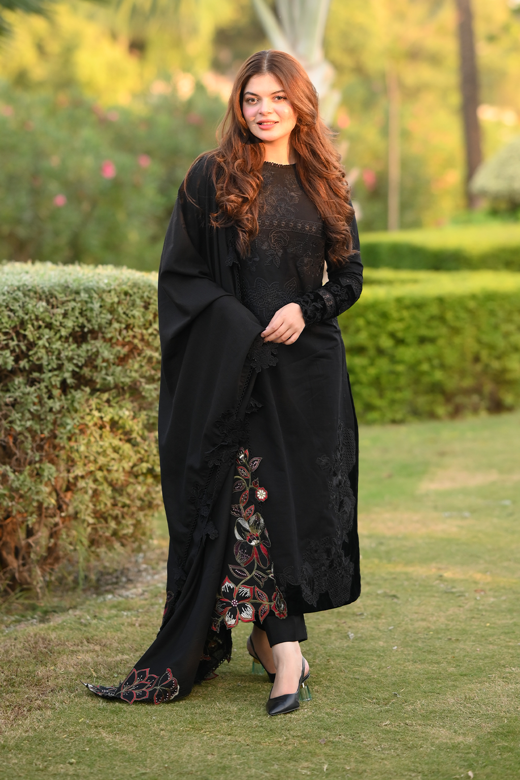 IPK-11 Embroidered Khaddar - Iznik