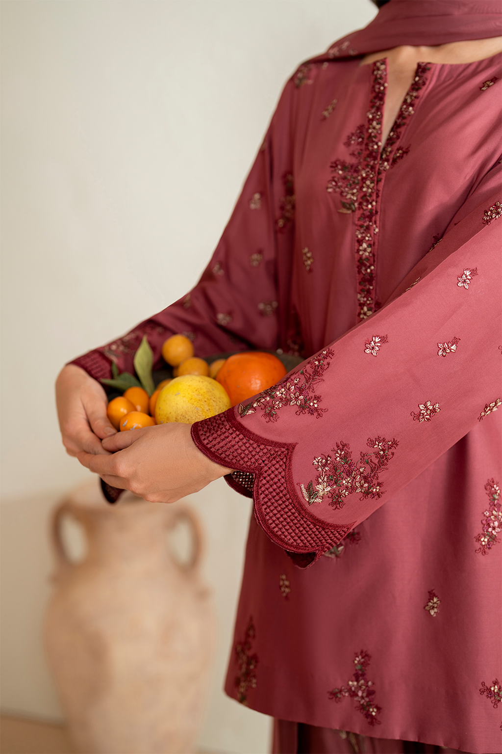 UE-469 Printed Lawn - Iznik