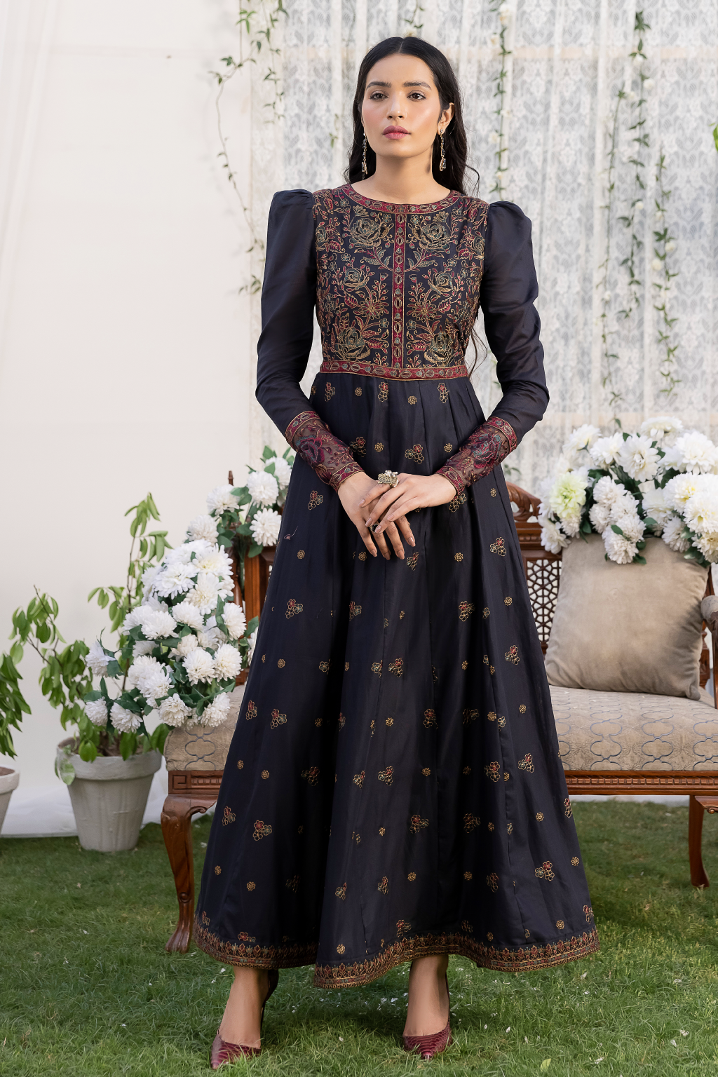IP-174 - Black Petunia - Iznik