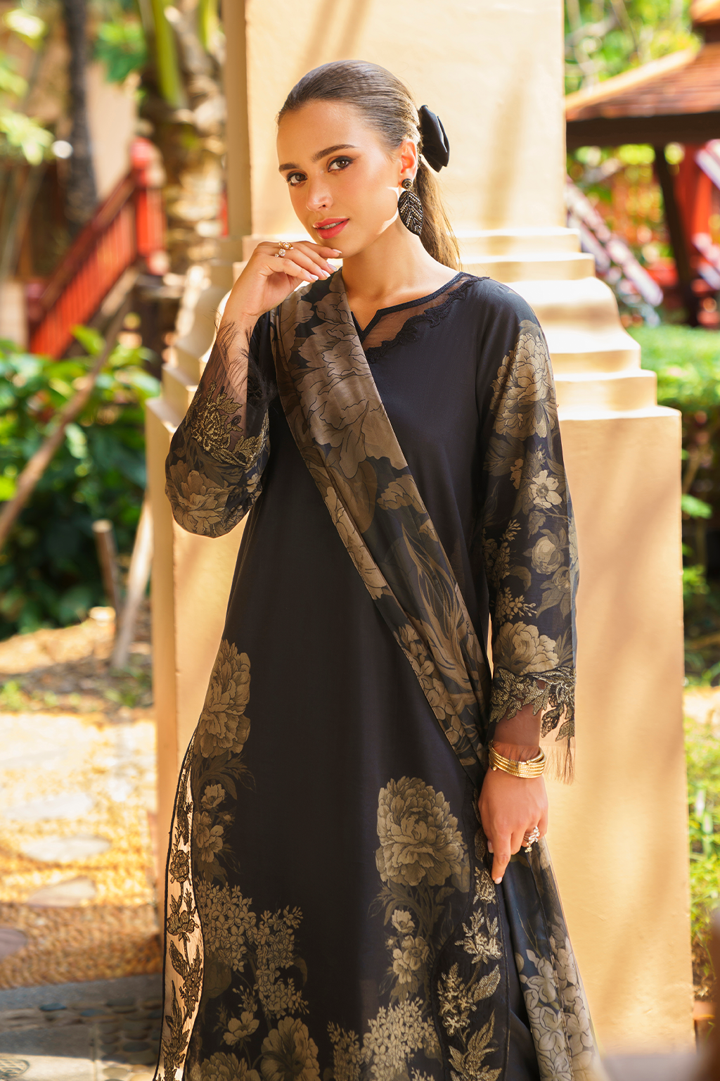 UE-230 Printed Lawn - Iznik