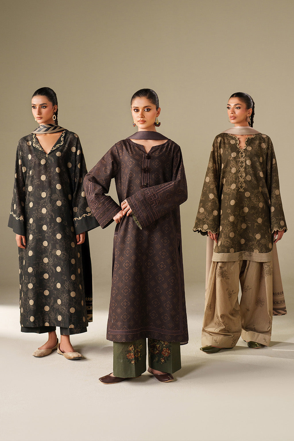 UE-564 Printed Khaddar - Iznik