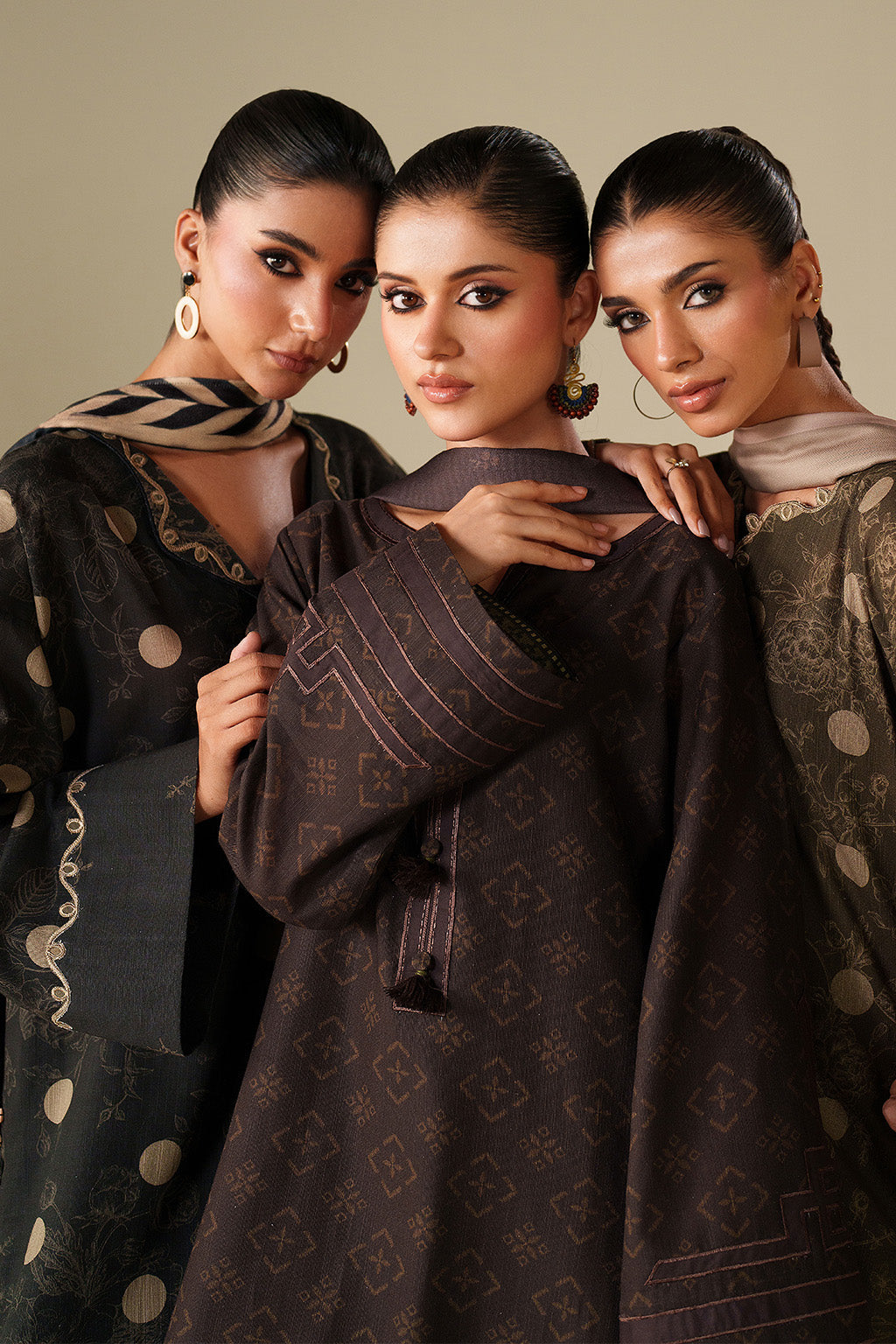 UE-564 Printed Khaddar - Iznik