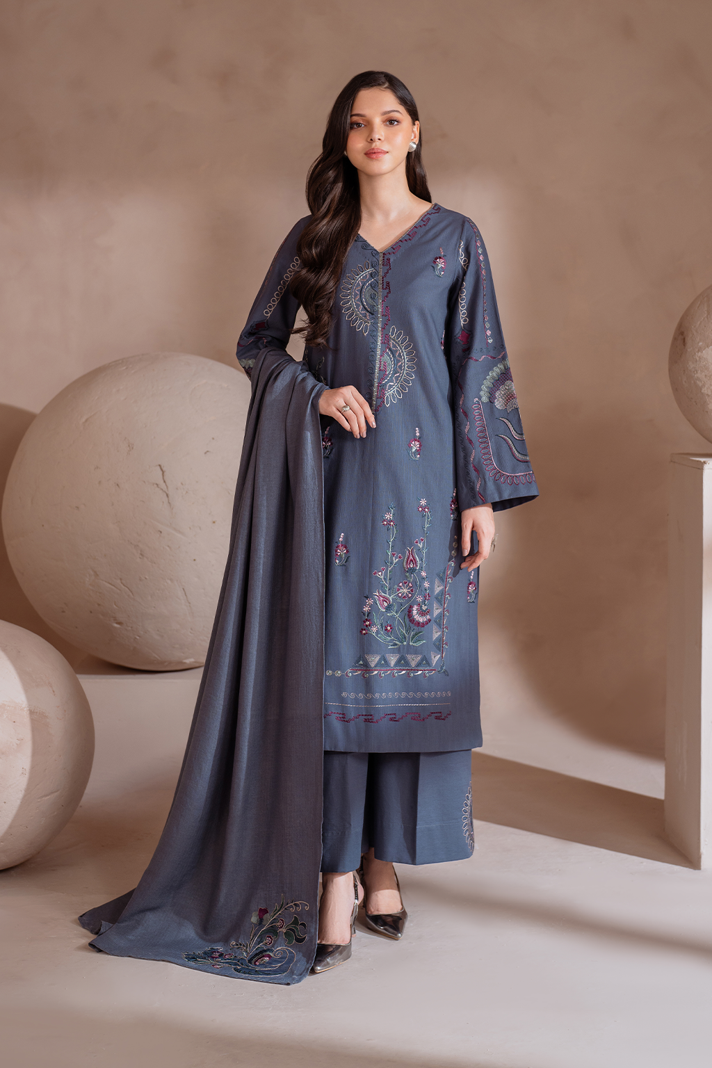 UE-360 Embroidered Khaddar - Iznik Main image