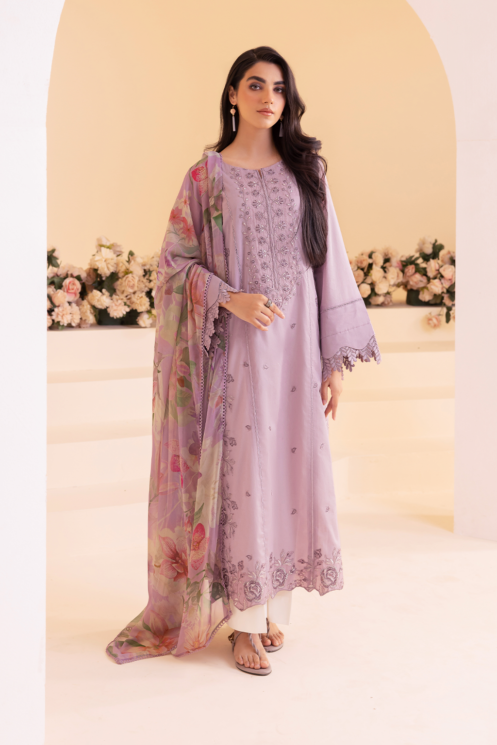 UE-254 Embroidered Lawn - Iznik