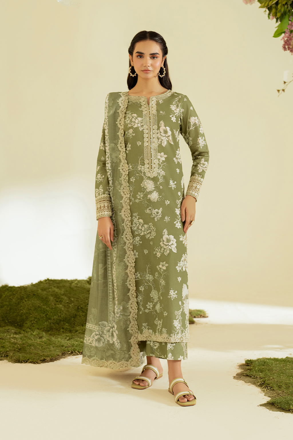 UE-454  Printed Lawn - Iznik