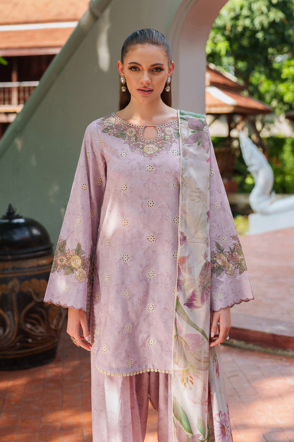 UE-278 Printed Lawn - Iznik
