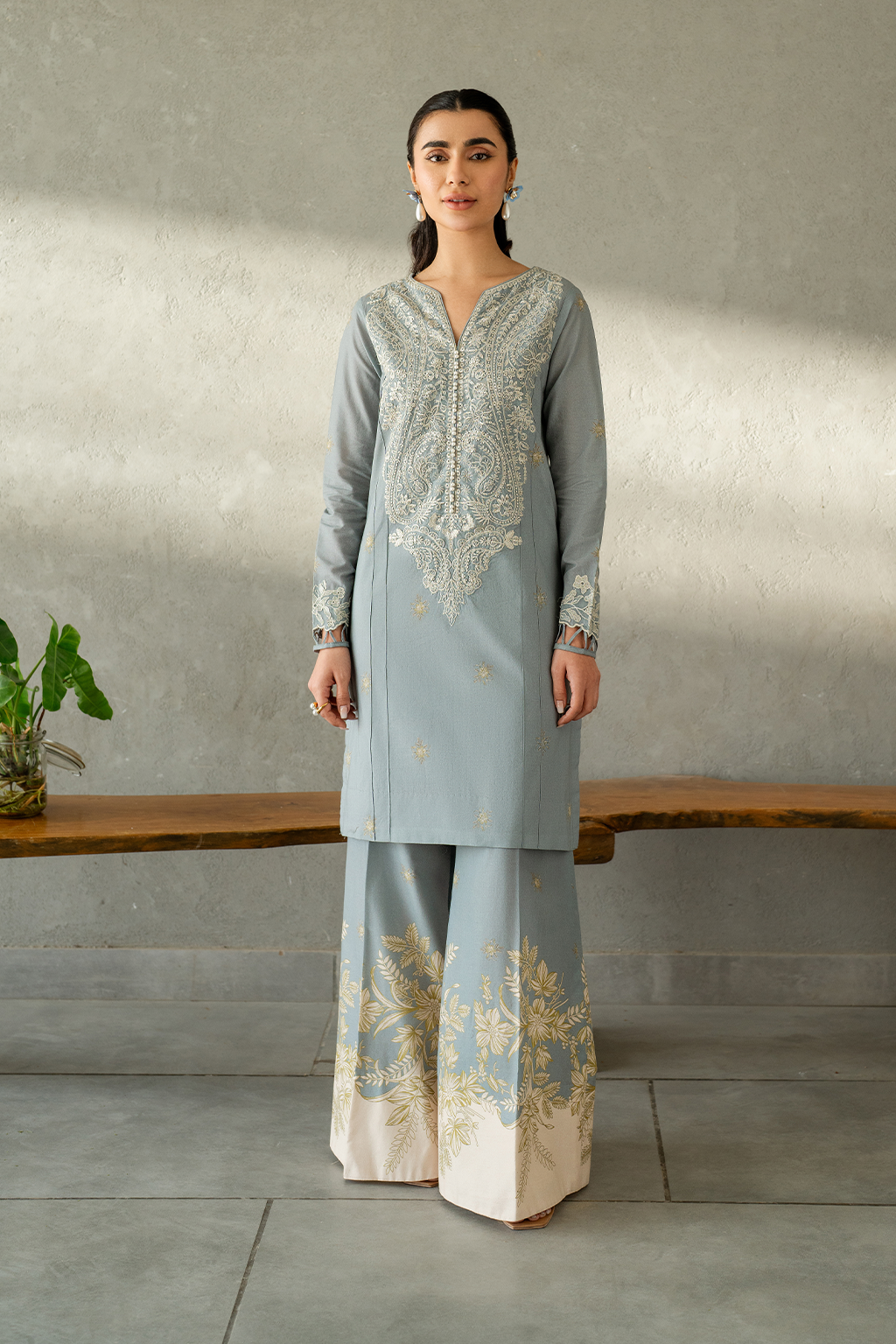 IP-306  Printed Lawn - Iznik