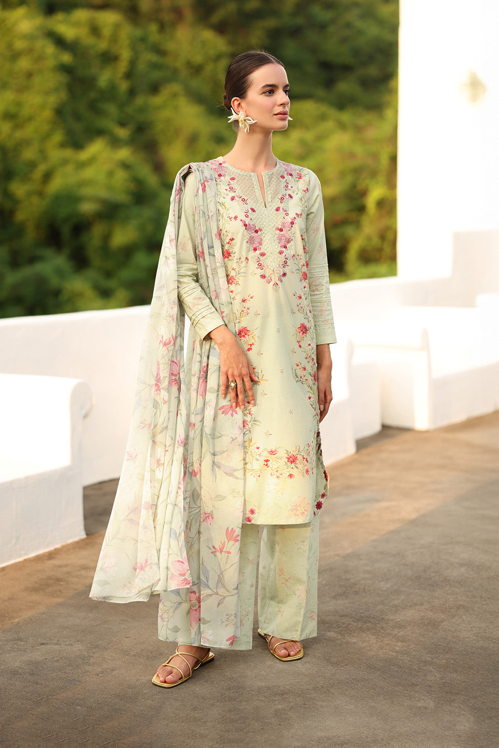 UE-496 Printed Lawn - Iznik