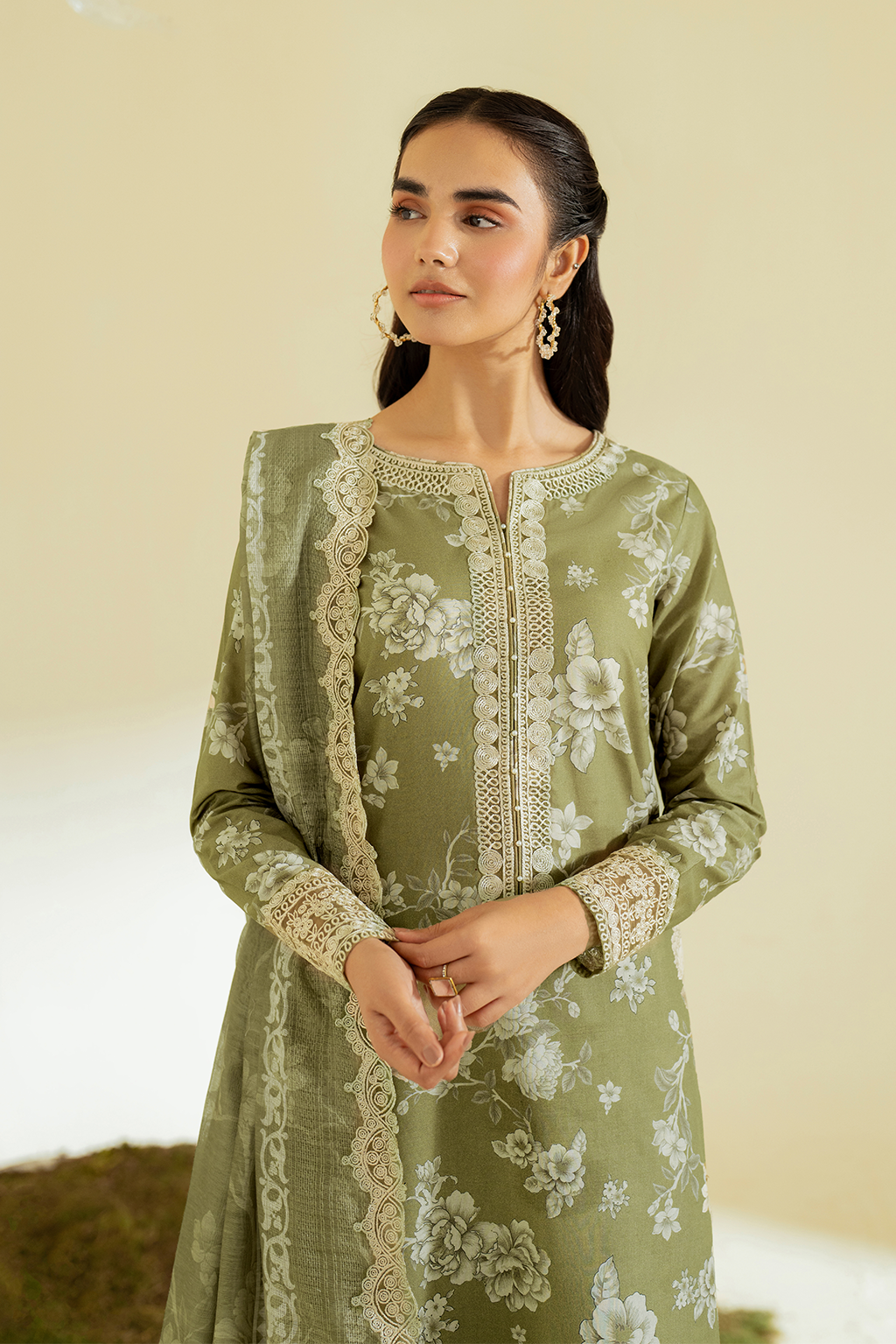 UE-454  Printed Lawn - Iznik