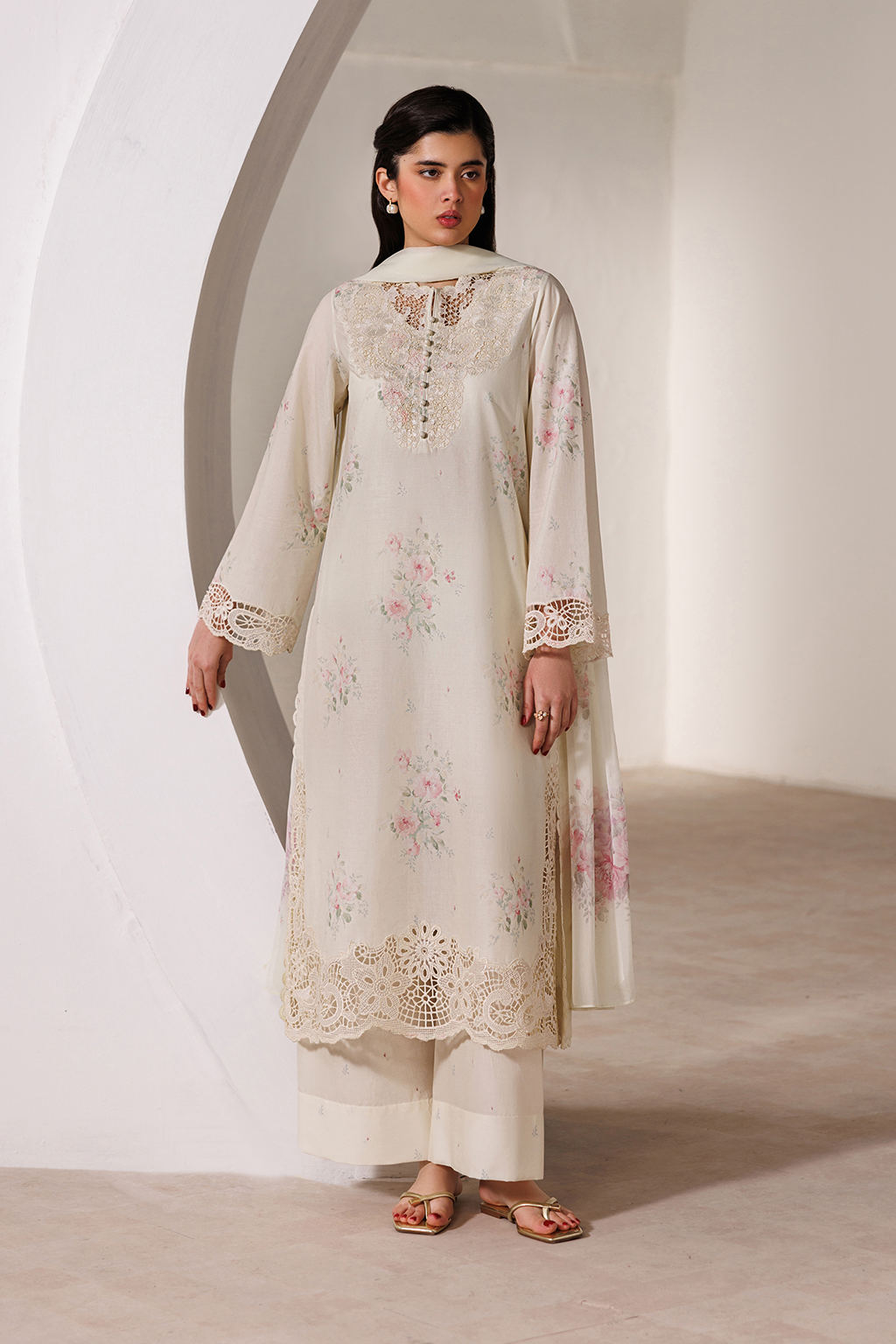 UE-632  Printed Lawn