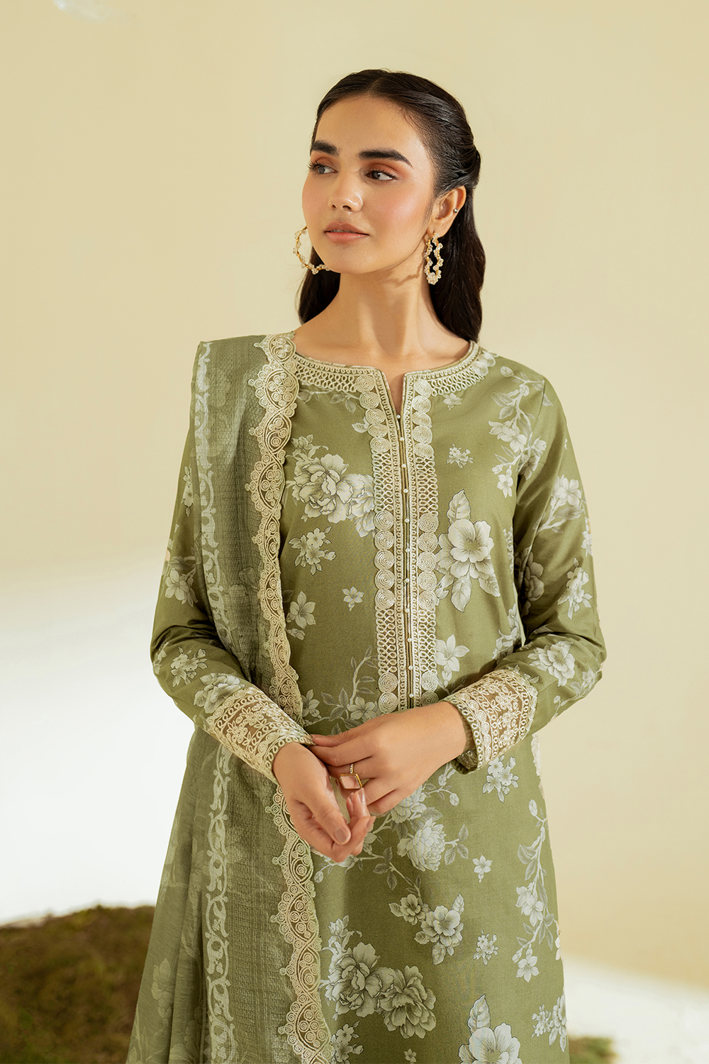 UE-454  Printed Lawn - Iznik