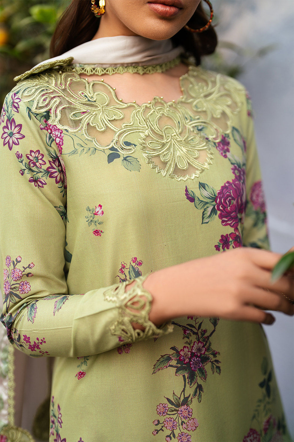 UE-395 Printed Lawn - Iznik