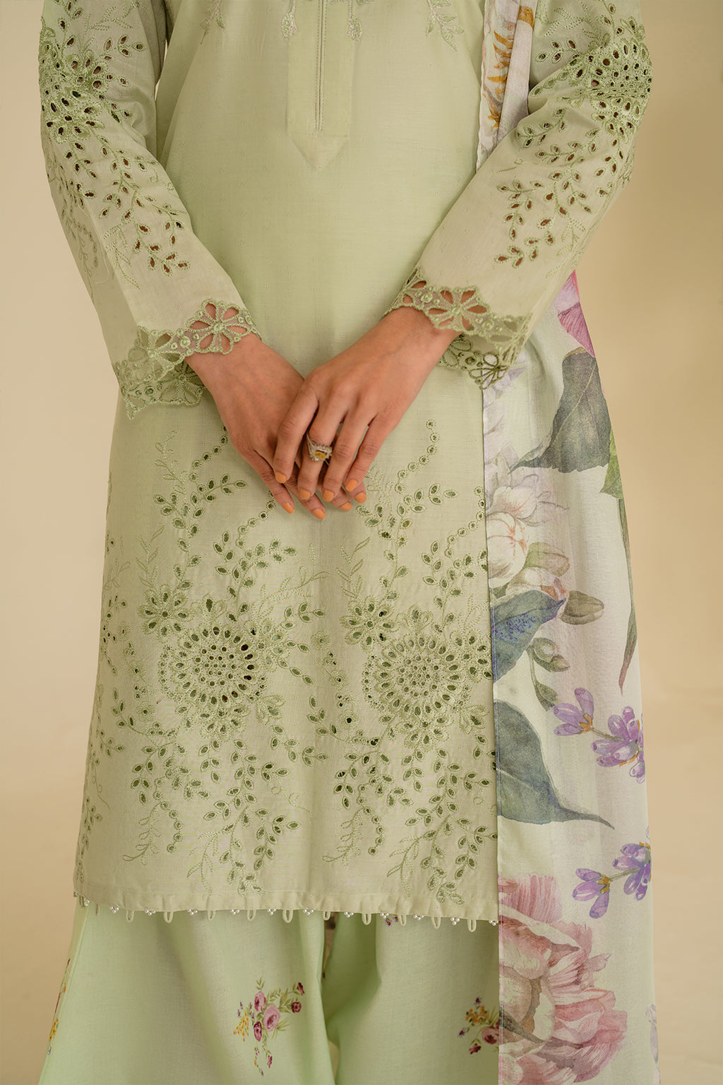 UE-423 Embroidered Textured Lawn