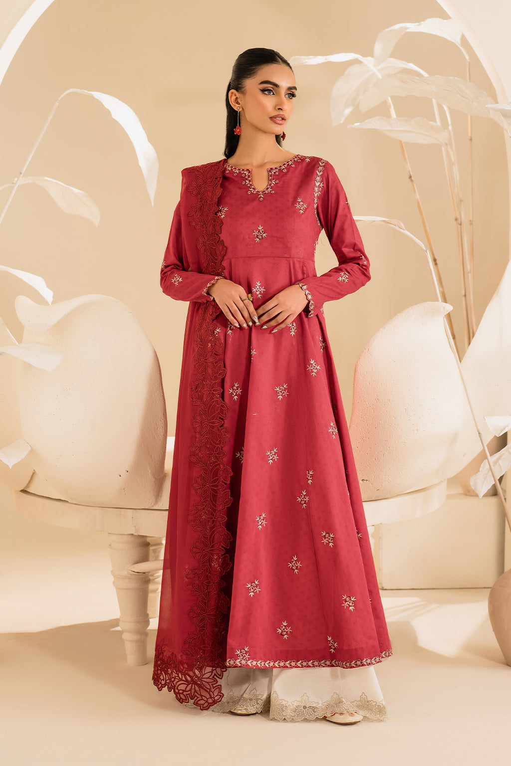 UE-425 Embroidered Textured Lawn - Iznik