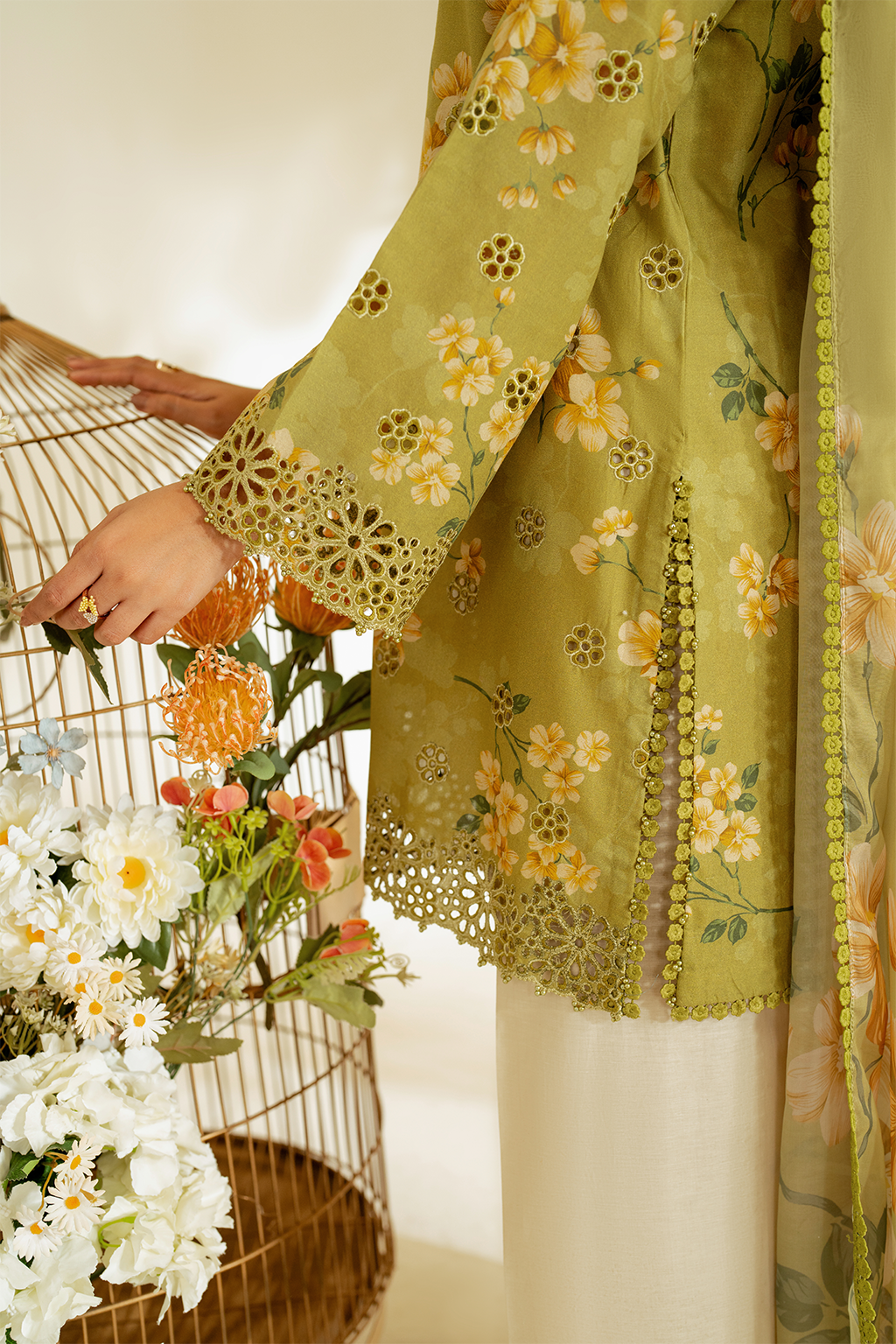 UE-446  Borer Embroidered Printed Lawn - Iznik