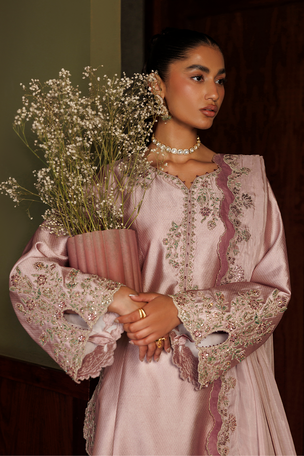 UE-719 Embroidered Jacquard Sheesha Silk
