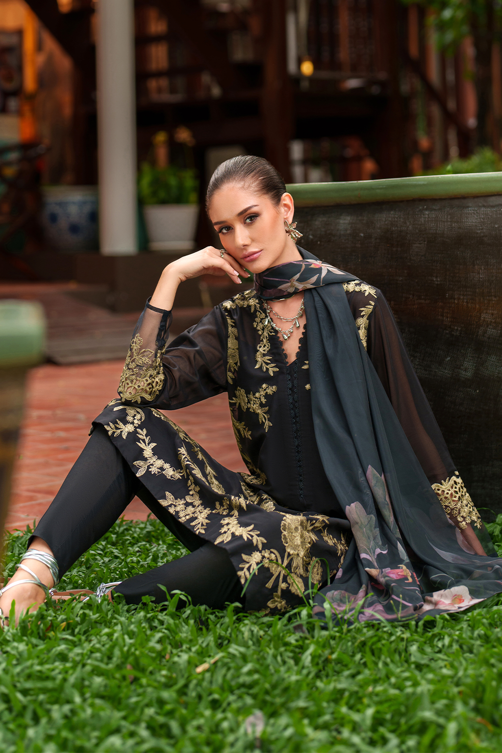 UE-512 Embroidered  Lawn