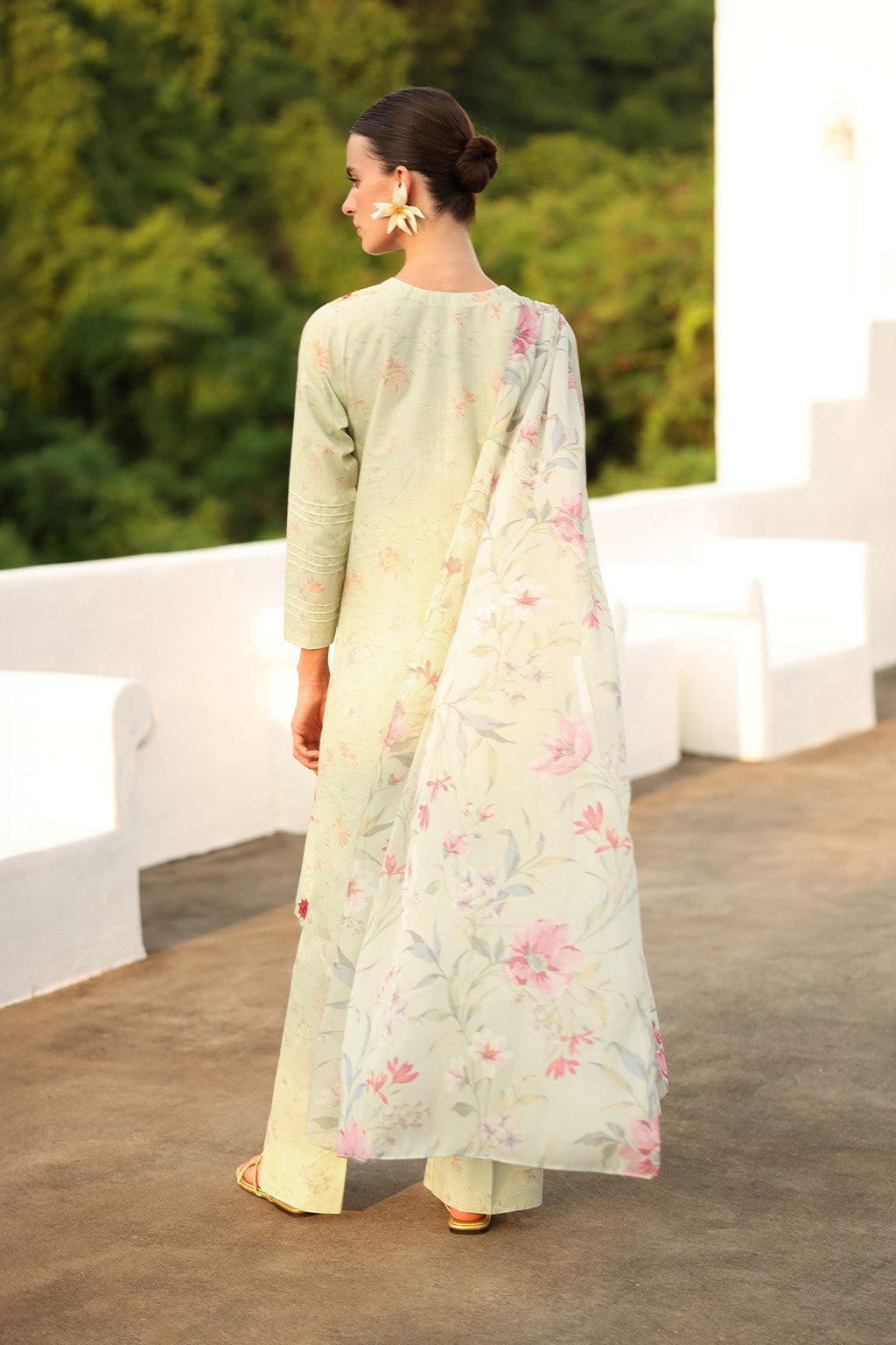 UE-496 Printed Lawn - Iznik