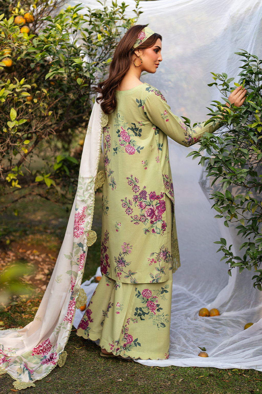 UE-395 Printed Lawn - Iznik
