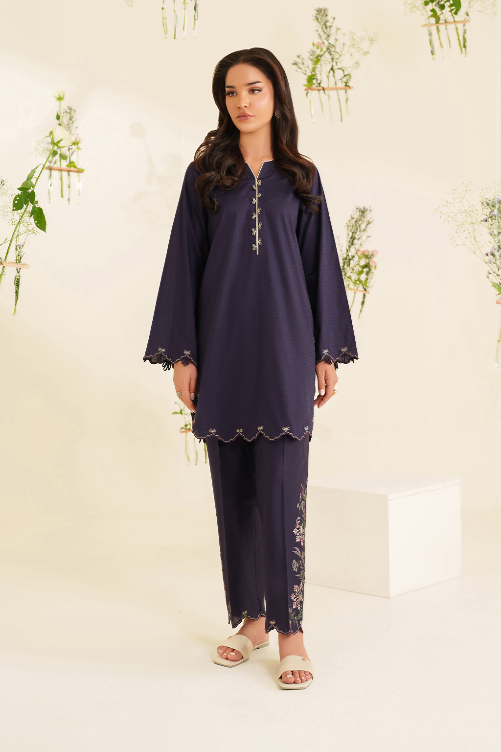 IP-328  Textured Lawn - Iznik