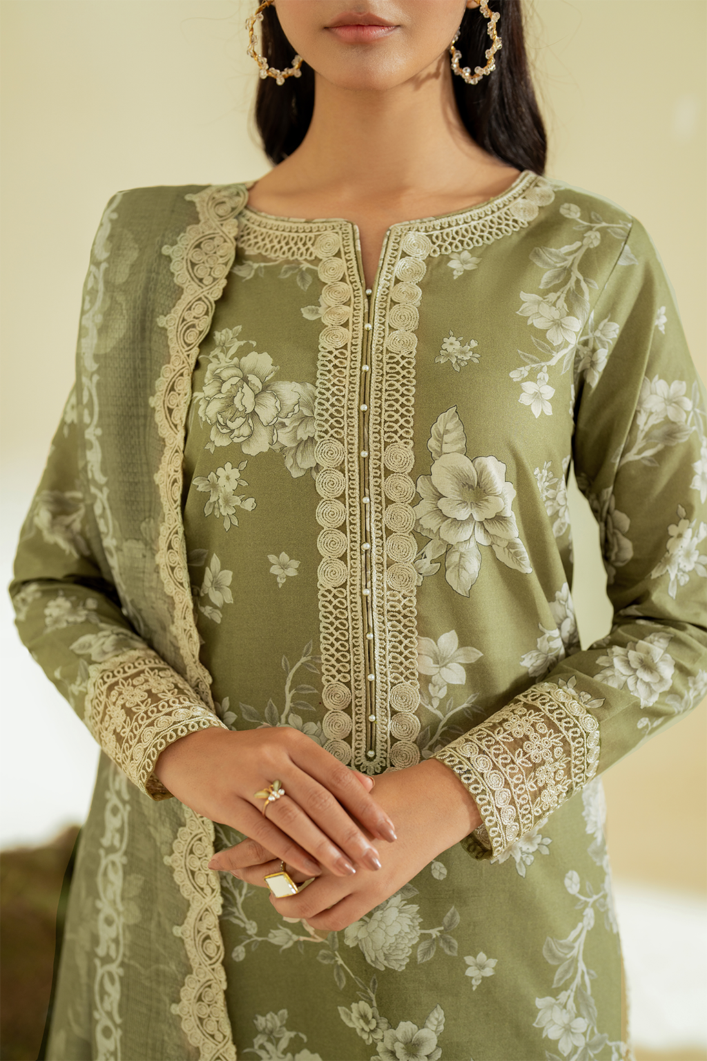 UE-454  Printed Lawn - Iznik