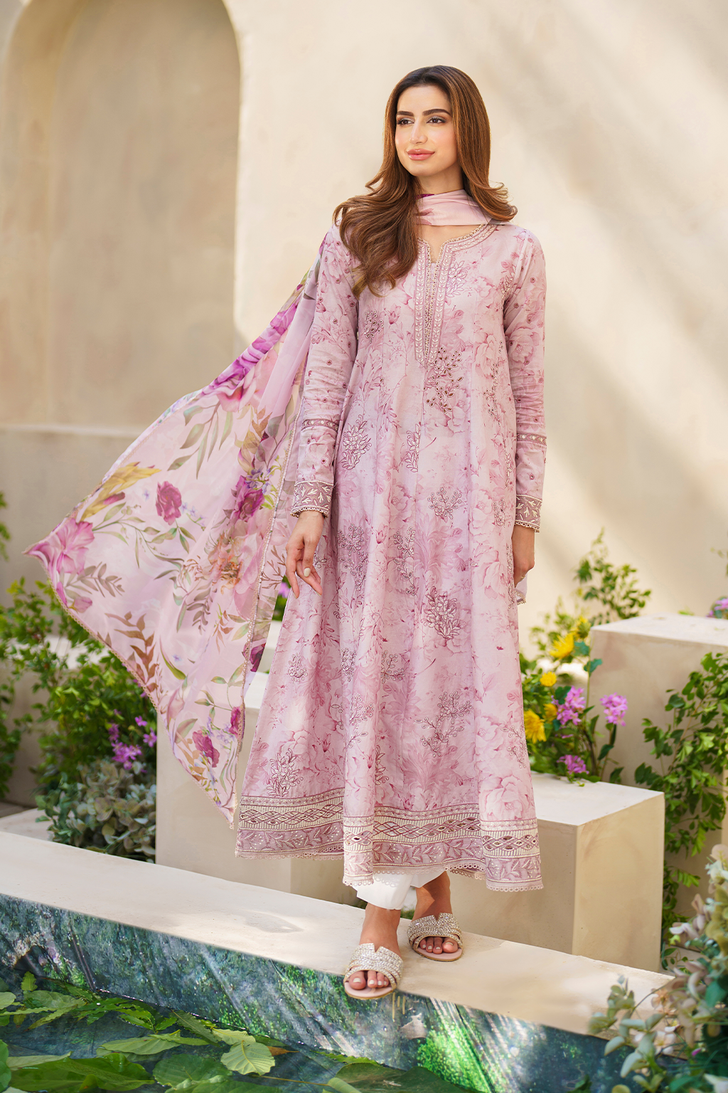 SFL-06 Embroidered Lawn - Iznik