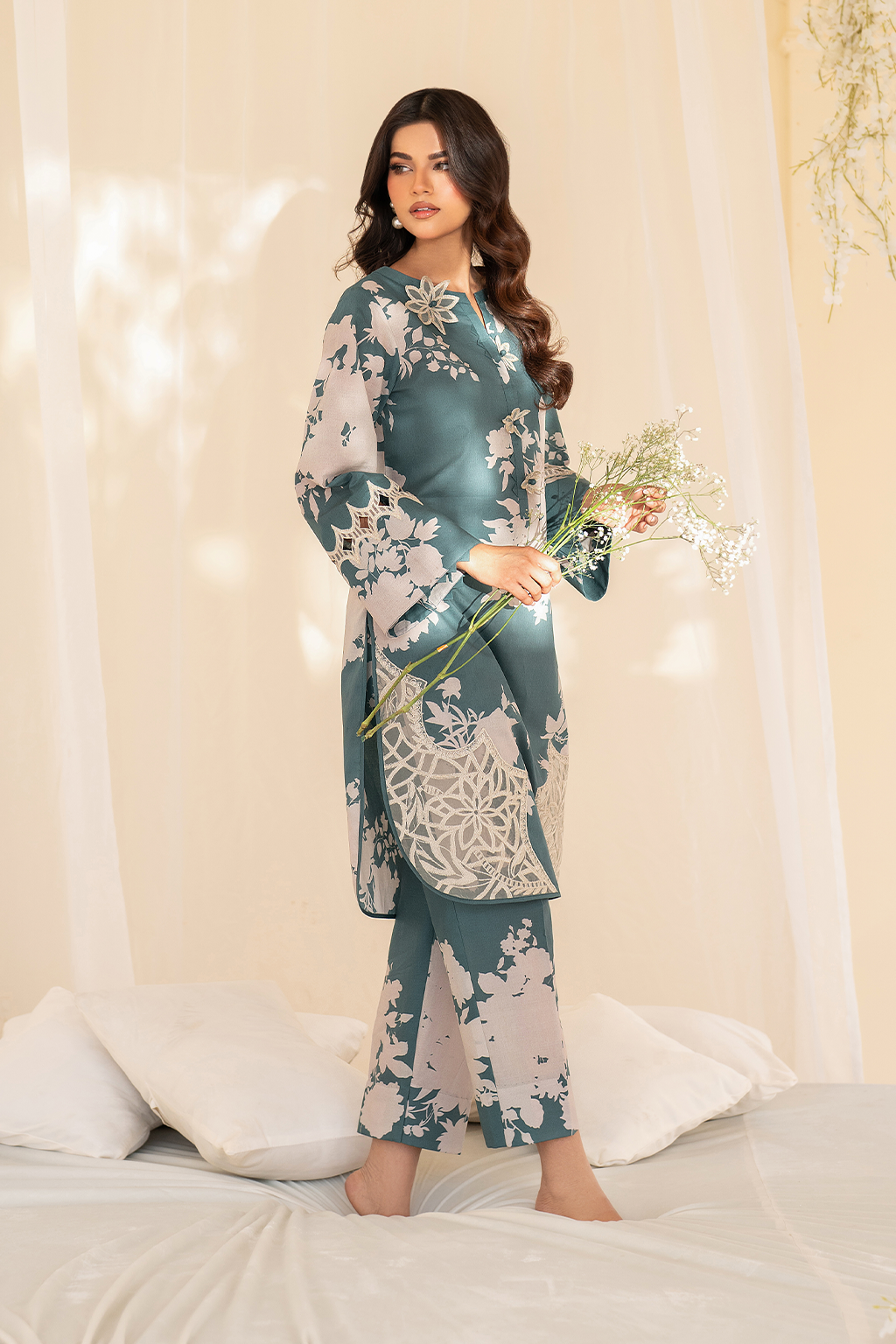 IP-302 Printed Lawn - Iznik