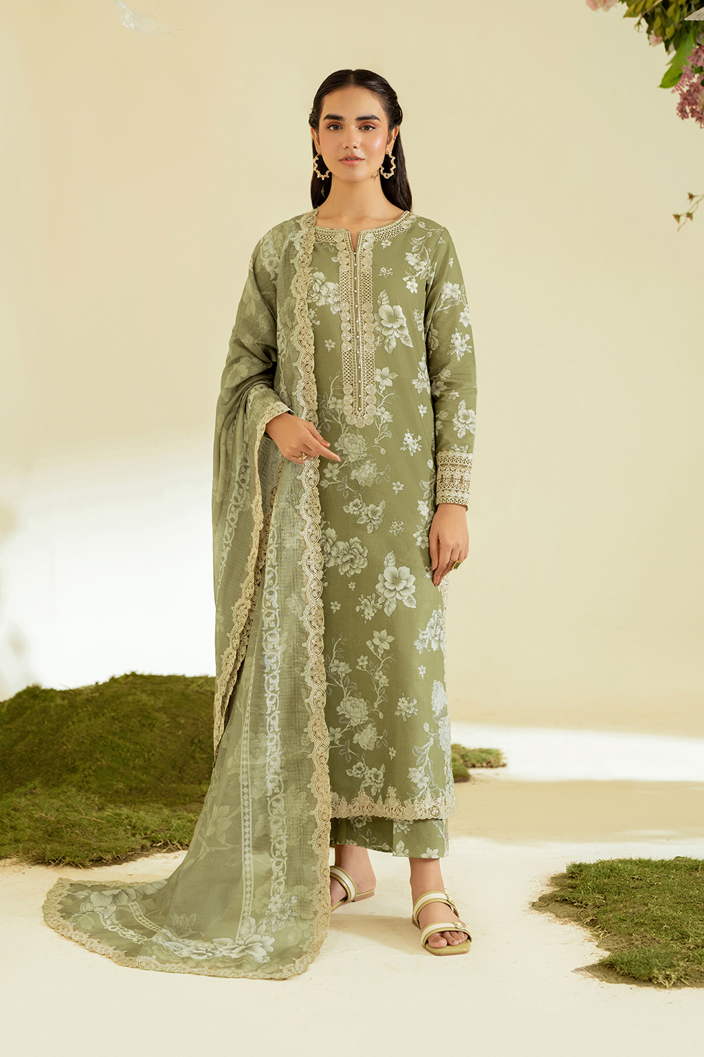 UE-454  Printed Lawn - Iznik