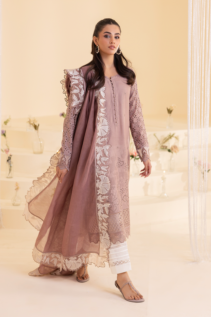 UE-251 Embroidered Lawn - Iznik
