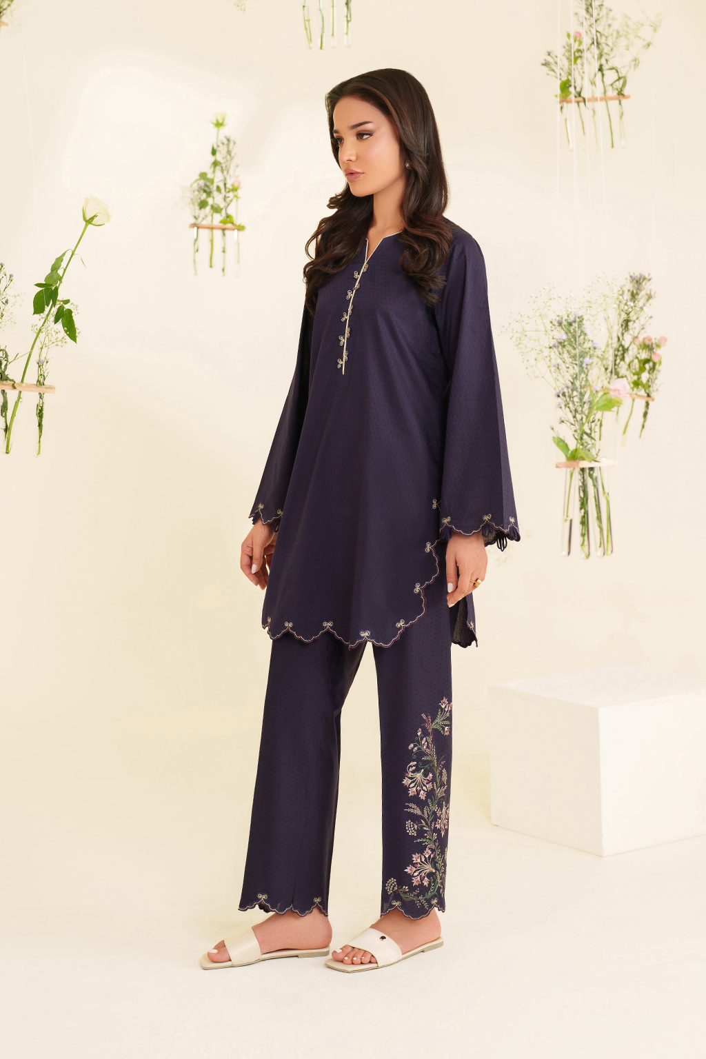 IP-328  Textured Lawn - Iznik