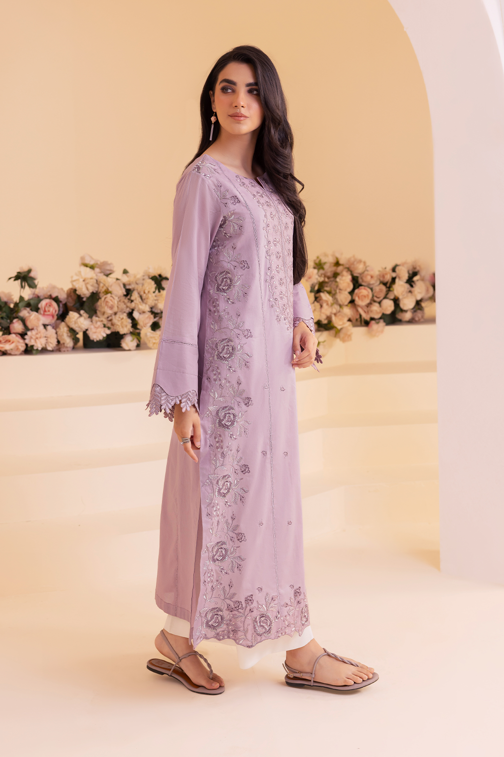 UE-254 Embroidered Lawn - Iznik