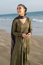 UE-375 Embroidered Lawn - Iznik