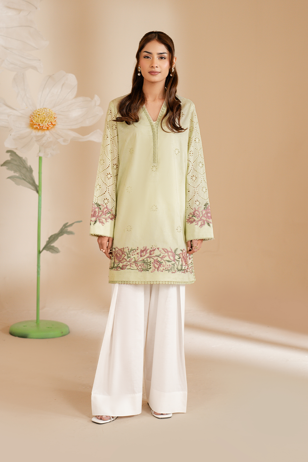 IP-294  Textured Lawn - Iznik Main image