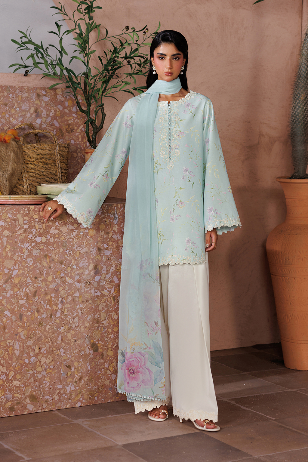 UE-705 Printed Lawn