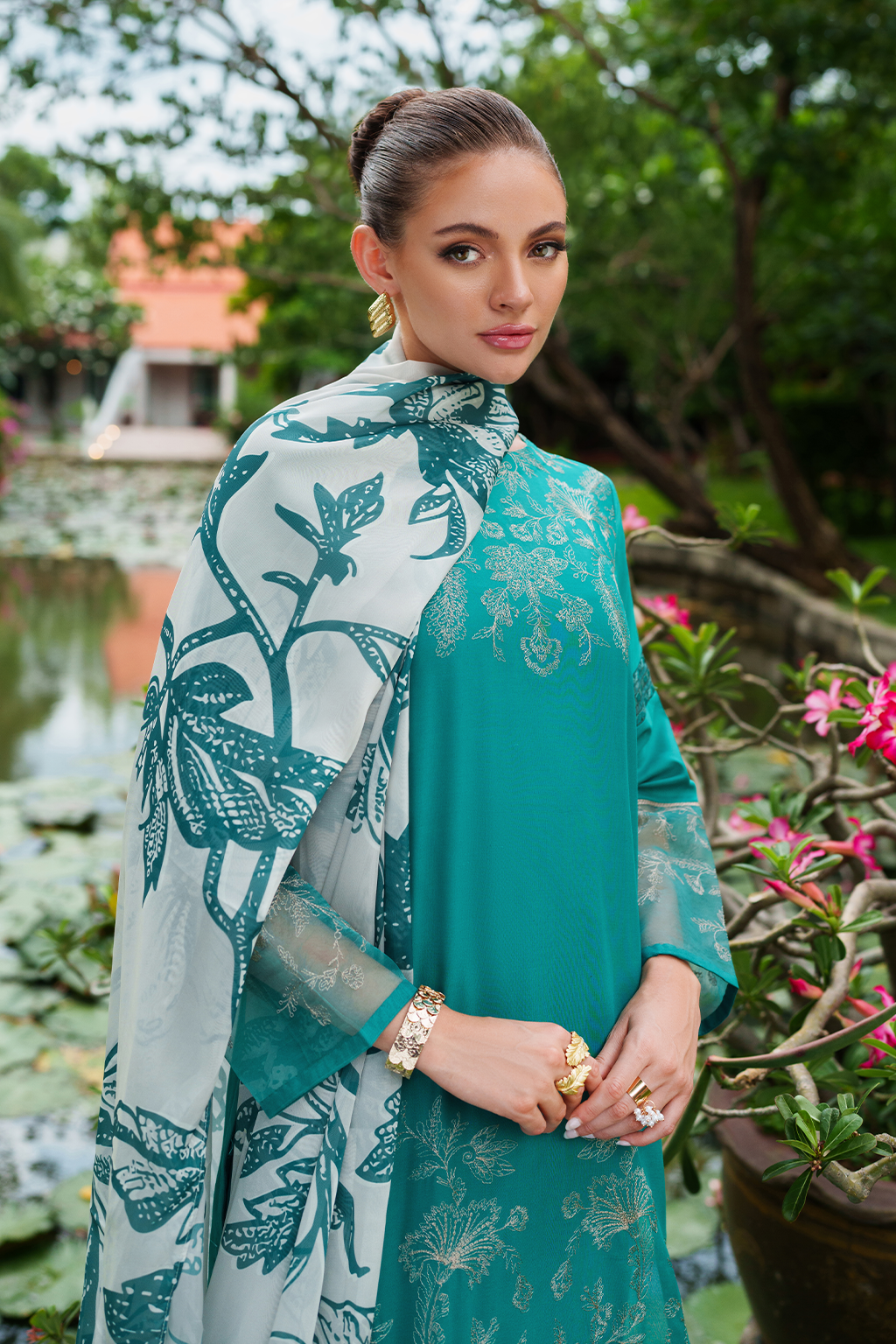 UE-513 Embroidered Lawn Secondary image