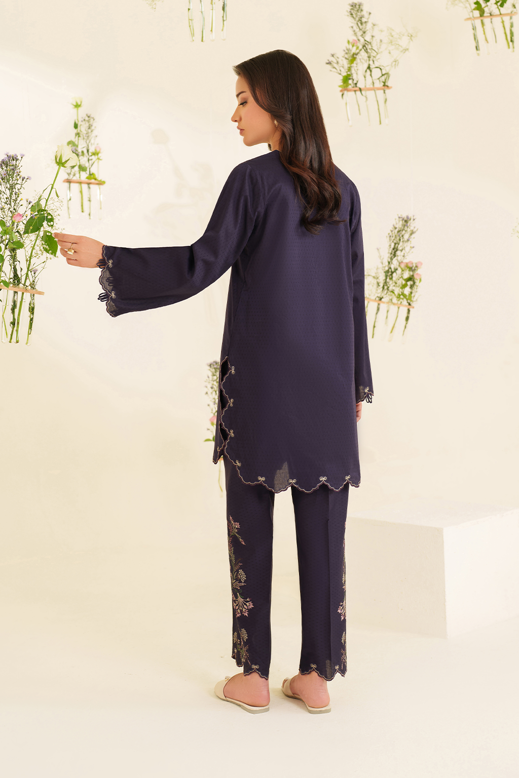 IP-328  Textured Lawn - Iznik