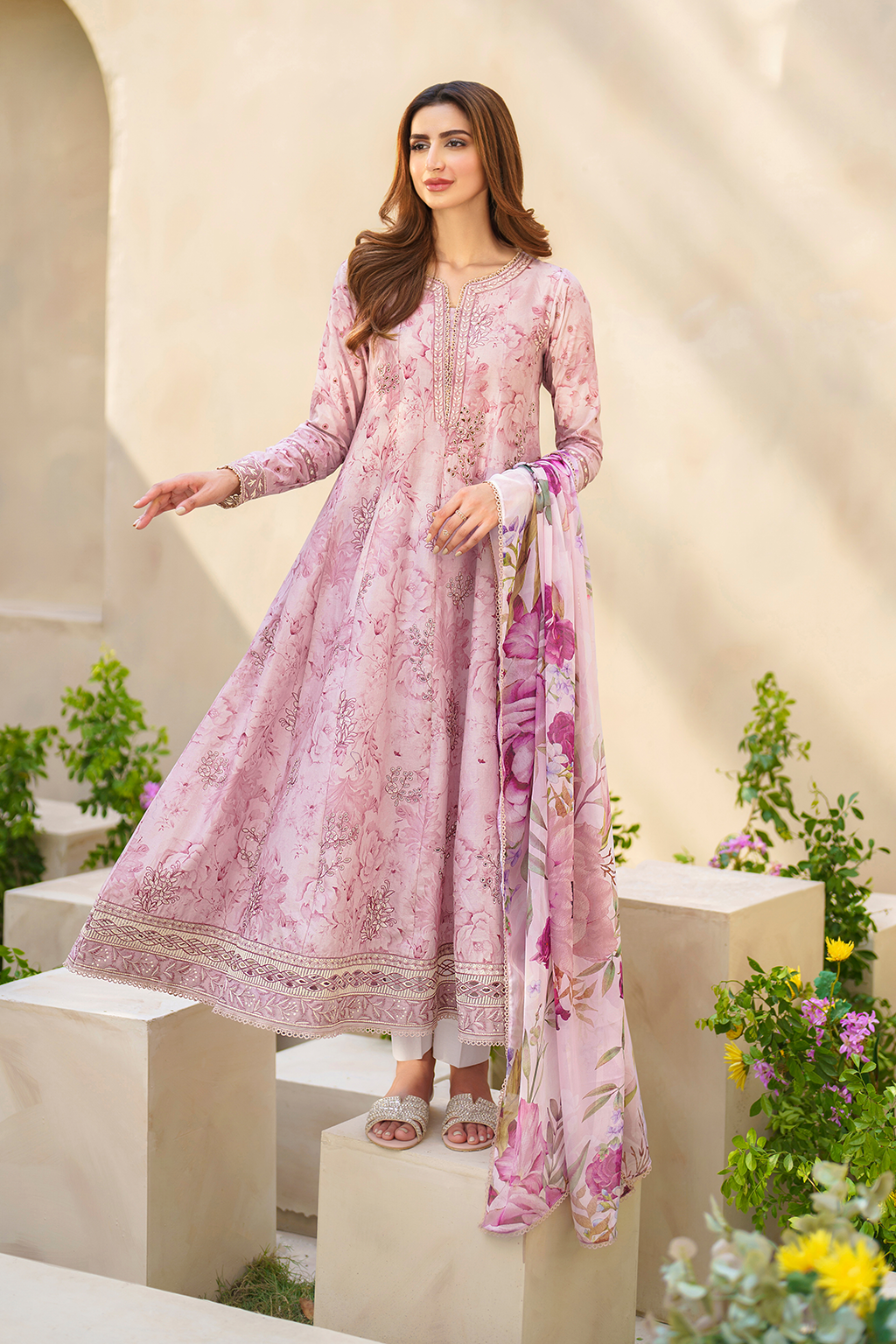 SFL-06 Embroidered Lawn - Iznik