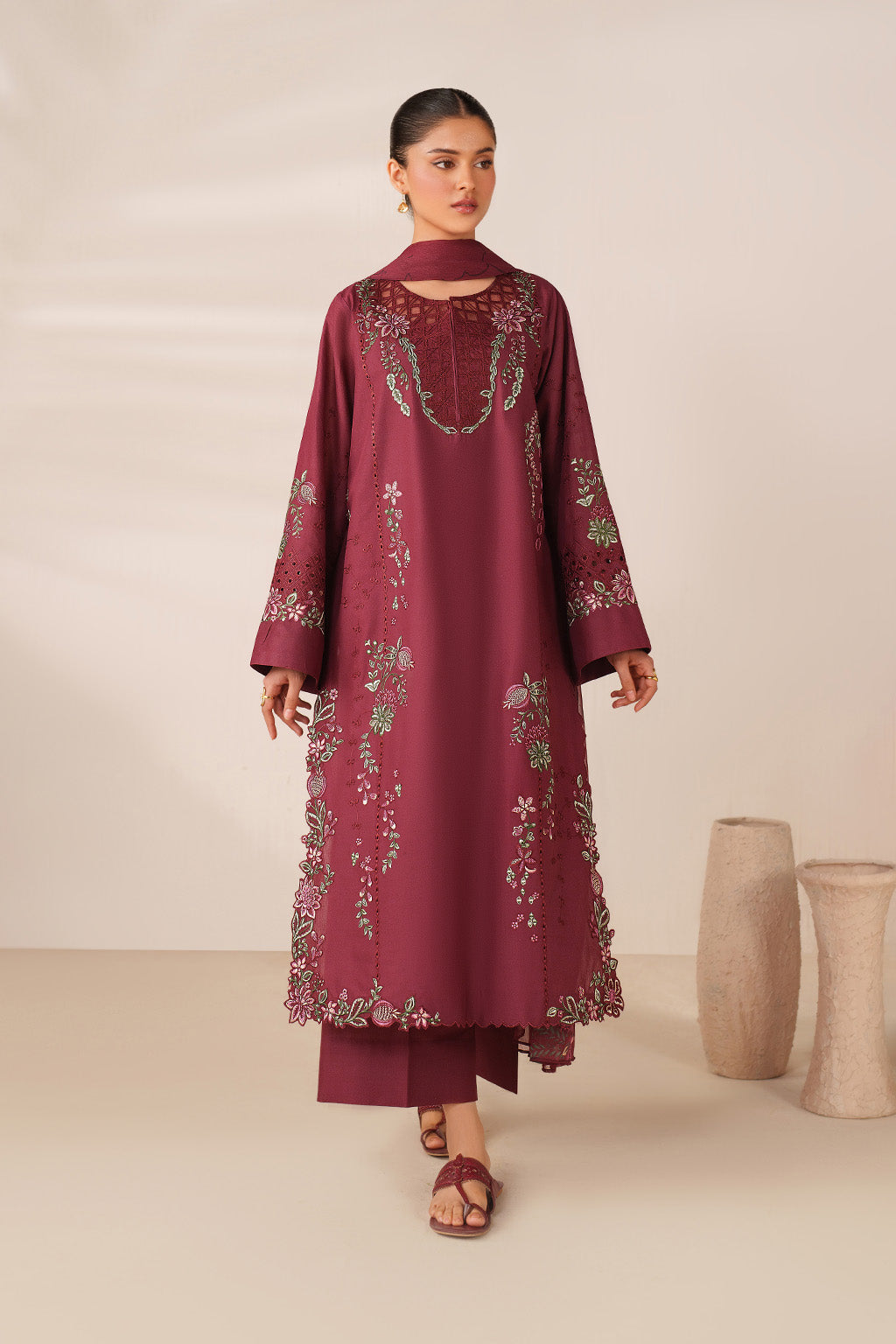 UE-610 Embroidered Lawn