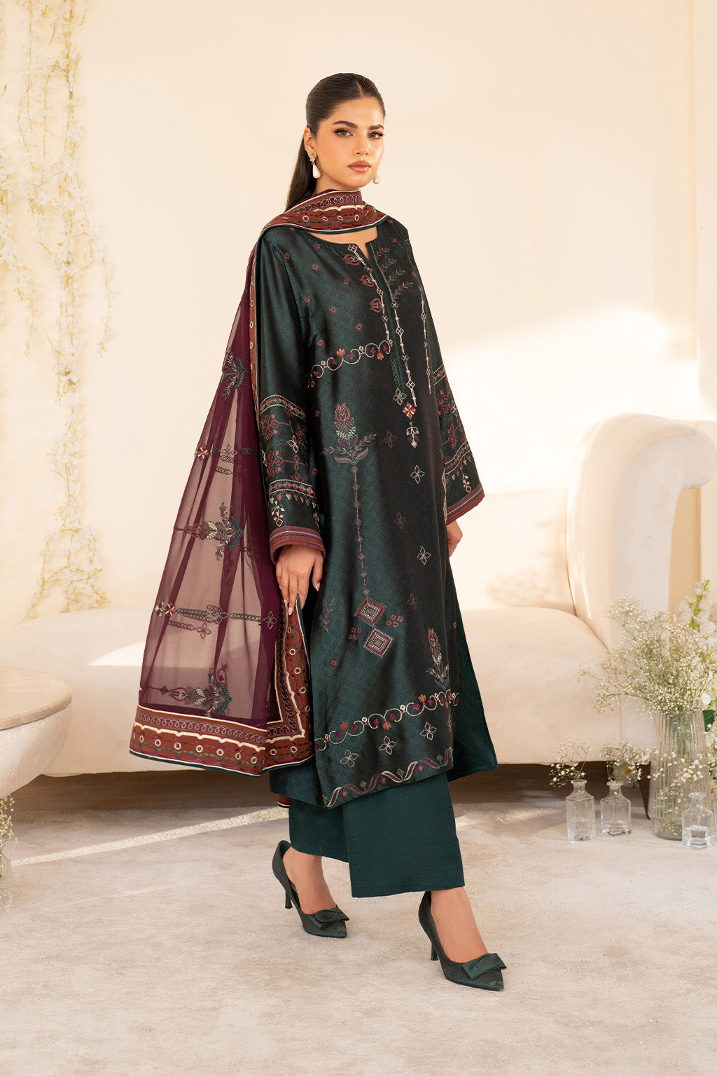 UE-435 Embroidered Pure Jacquard Silk