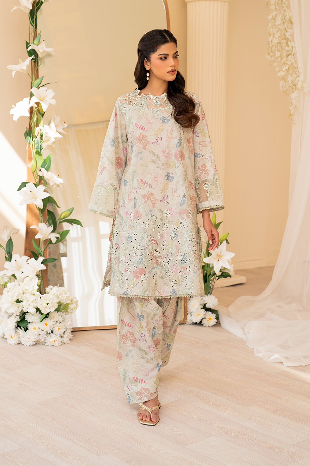 IP-303 Printed Lawn - Iznik