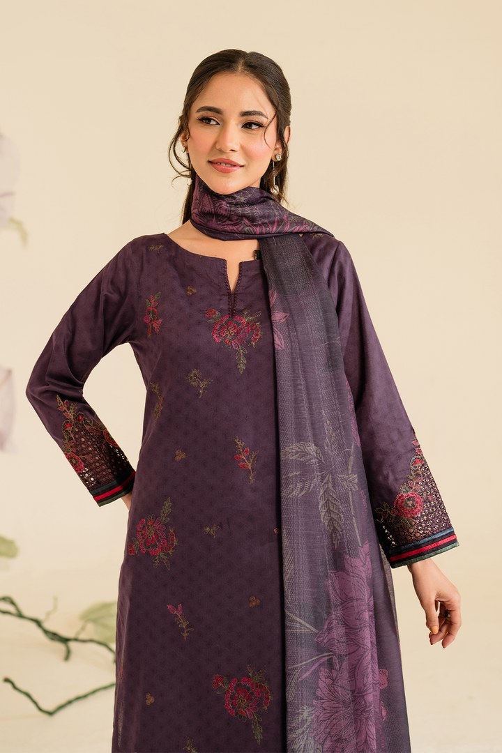 UE-426 Embroidered Textured Lawn