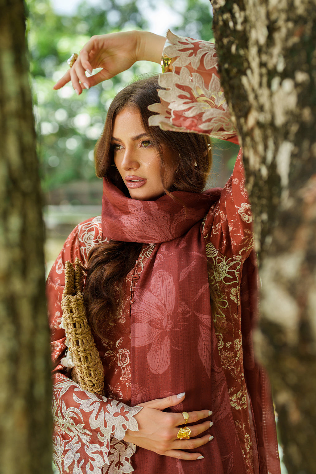 UE-504  Embroidered  Lawn