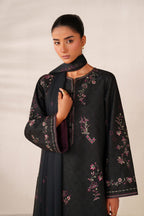 UE-595 Embroidered Lawn - Iznik