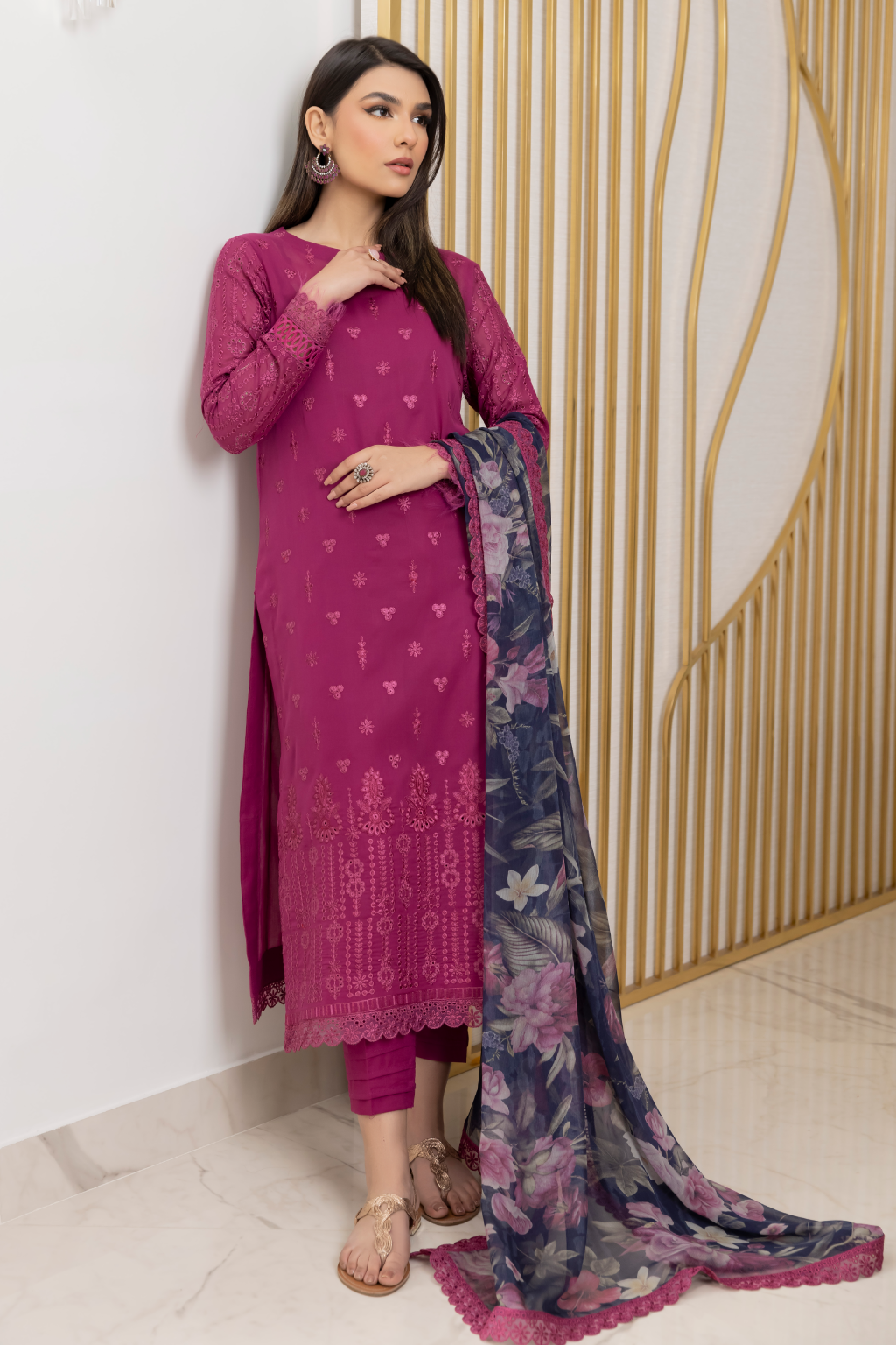 UE-105 Charm Pink - Iznik
