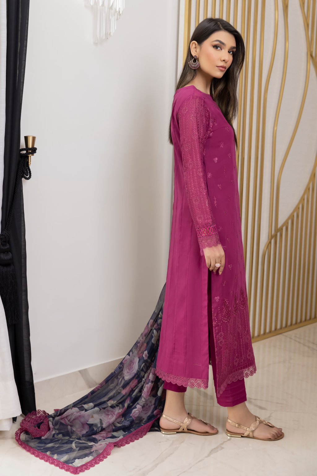 UE-105 Charm Pink - Iznik