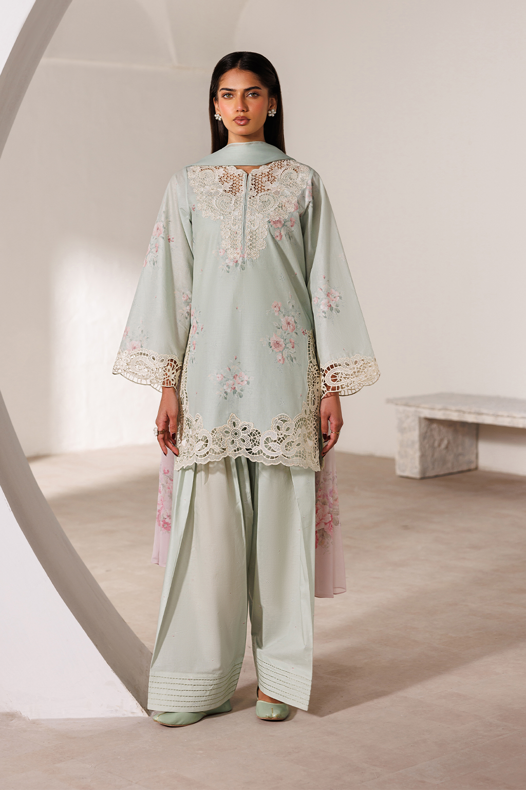 UE-633 Printed Lawn